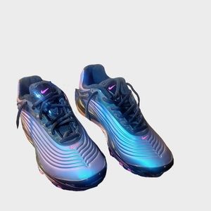 Nike Air Max Deluxe 8.5 Men’s Throwback Future Laser Fuchsia Blue Pink Iridescen